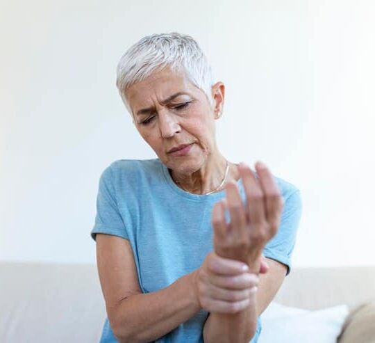 elderly-woman-suffering-from-pain-hand-arthritis-old-person-senior-woman-female-suffering-from-pain-home_657921-210.jpg