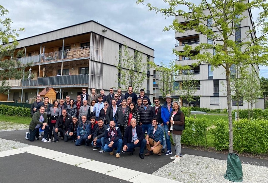 Empresário brasileiros viagem à Europa para conehcer expertise do mercado da construção em madeira 