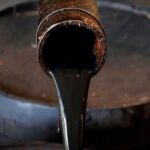 Preço do barril de petróleo bruto passa dos US$ 120