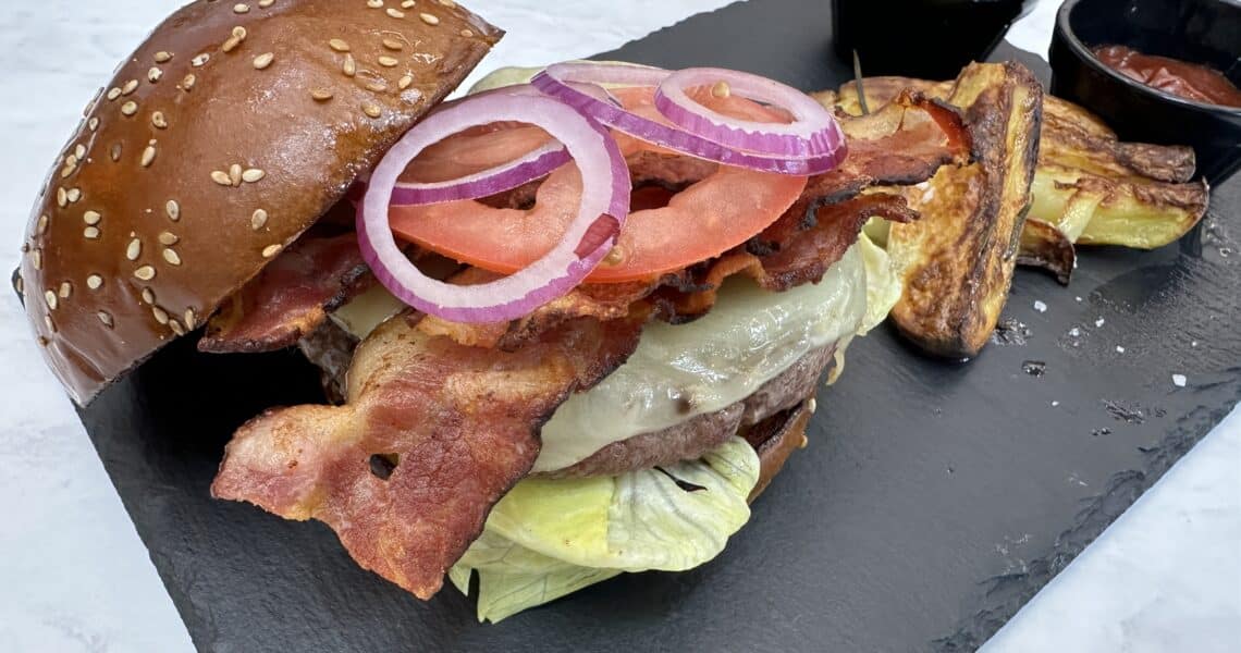 Hambúrguer caseiro delicioso para fazer em casa