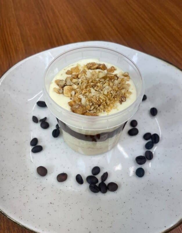 Bolo de pote da dupla Kakula e Cíntia com brigadeiro de brie