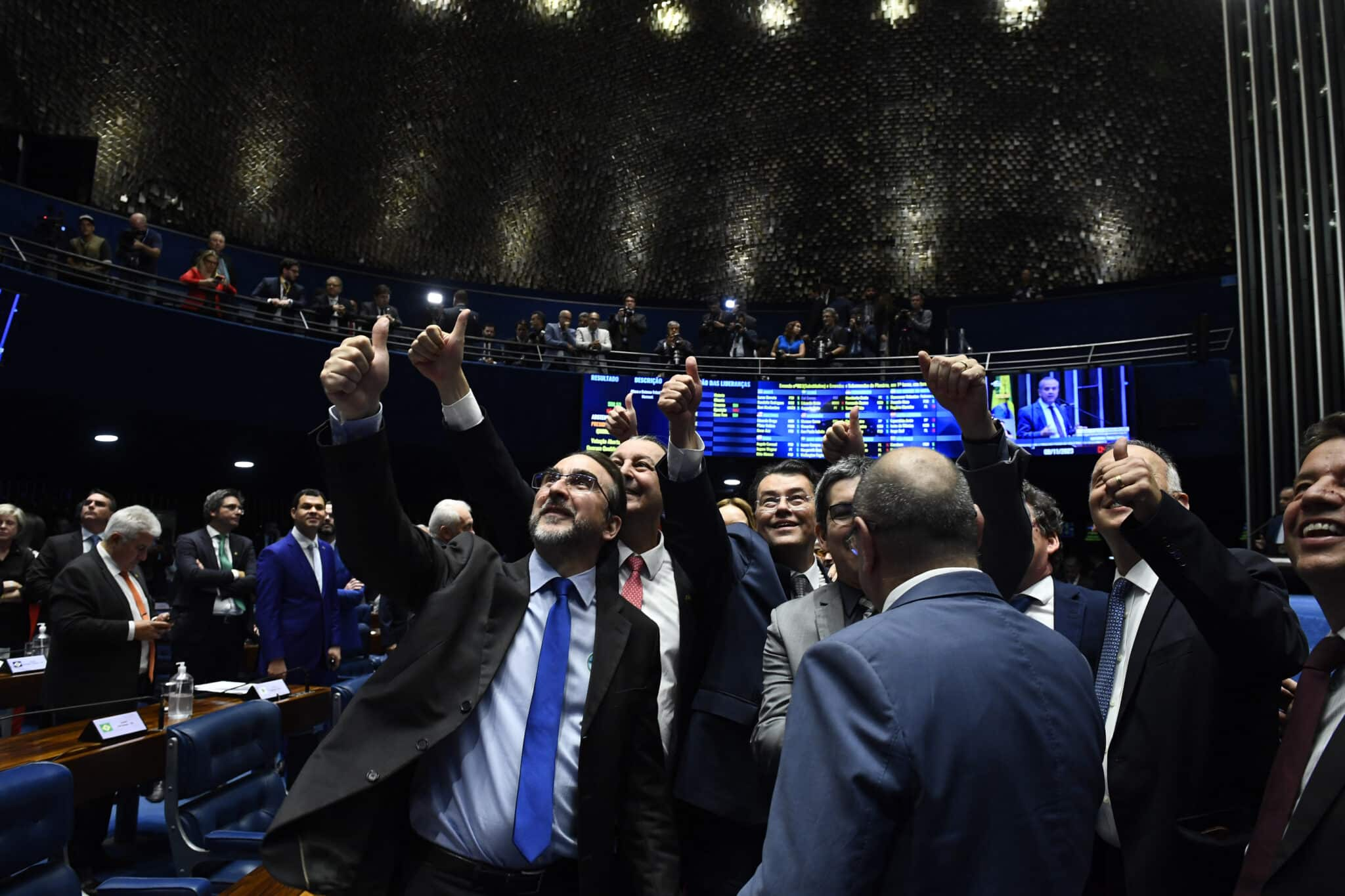 Reforma Tributária é Aprovada No Senado: Veja Como Votaram Os Capixabas ...